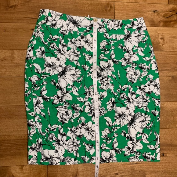 Forever 21 floral pencil skirt - Picture 9 of 9